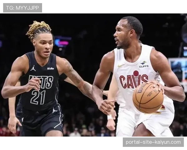 骑士全阵容测试收获意外，莫布里攻防两端展现全面影响力